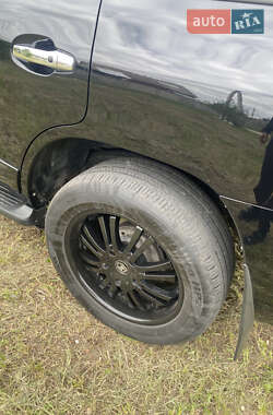 Позашляховик / Кросовер Toyota Land Cruiser 2012 в 