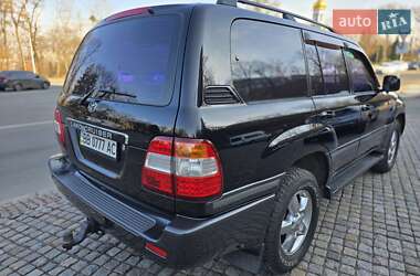 Внедорожник / Кроссовер Toyota Land Cruiser 2006 в 