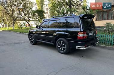 Внедорожник / Кроссовер Toyota Land Cruiser 2006 в 