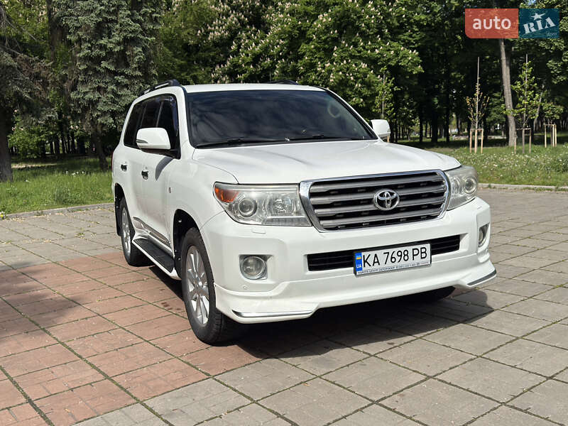 Внедорожник / Кроссовер Toyota Land Cruiser 2011 в Киеве