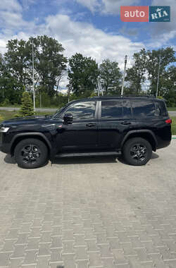 Внедорожник / Кроссовер Toyota Land Cruiser 2022 в 