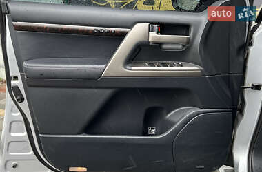Внедорожник / Кроссовер Toyota Land Cruiser 2011 в 
