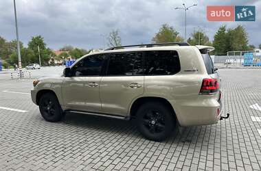 Внедорожник / Кроссовер Toyota Land Cruiser 2011 в 
