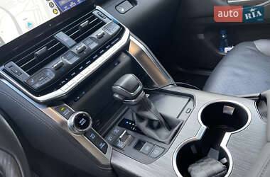 Внедорожник / Кроссовер Toyota Land Cruiser 2022 в 