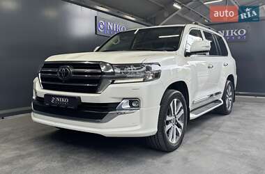 Внедорожник / Кроссовер Toyota Land Cruiser 2019 в 