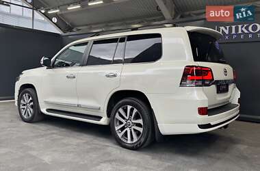 Внедорожник / Кроссовер Toyota Land Cruiser 2019 в 
