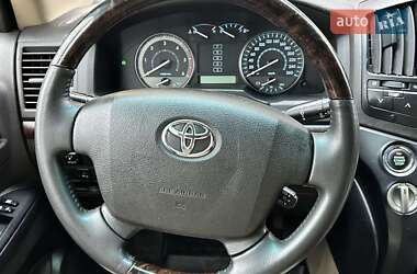 Внедорожник / Кроссовер Toyota Land Cruiser 2010 в 