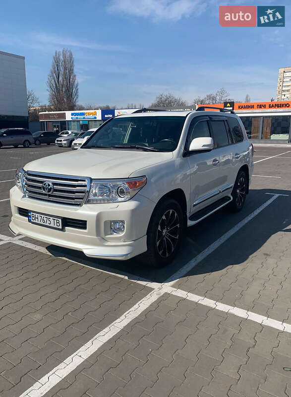 Toyota Land Cruiser 2012