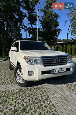 Внедорожник / Кроссовер Toyota Land Cruiser 2012 в 