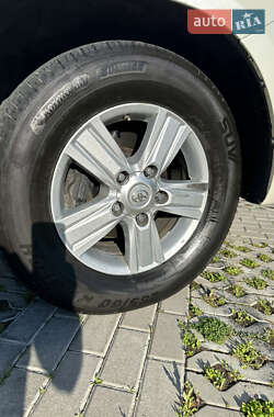 Внедорожник / Кроссовер Toyota Land Cruiser 2012 в 