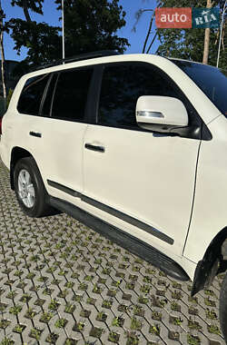 Внедорожник / Кроссовер Toyota Land Cruiser 2012 в 