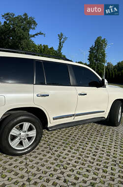 Внедорожник / Кроссовер Toyota Land Cruiser 2012 в 