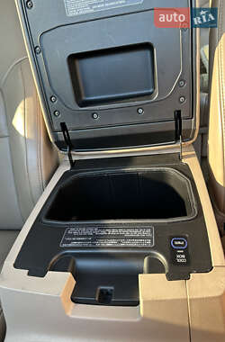 Внедорожник / Кроссовер Toyota Land Cruiser 2012 в 