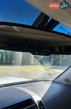Внедорожник / Кроссовер Toyota Land Cruiser 2012 в 