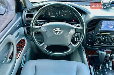 Позашляховик / Кросовер Toyota Land Cruiser 2002 в 