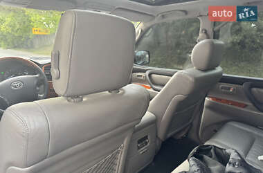Внедорожник / Кроссовер Toyota Land Cruiser 2004 в 
