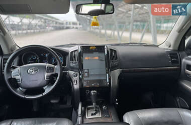 Внедорожник / Кроссовер Toyota Land Cruiser 2008 в 