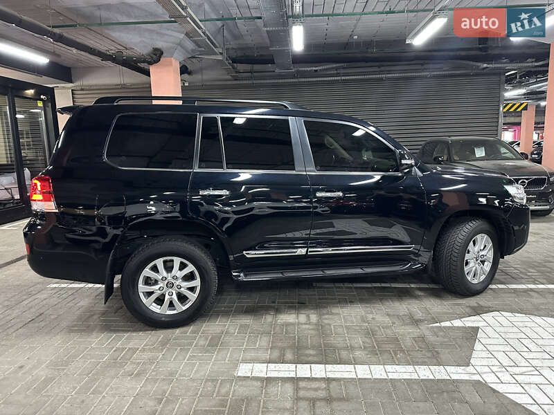 Позашляховик / Кросовер Toyota Land Cruiser 2020 в Києві