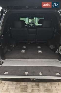 Позашляховик / Кросовер Toyota Land Cruiser 2012 в 