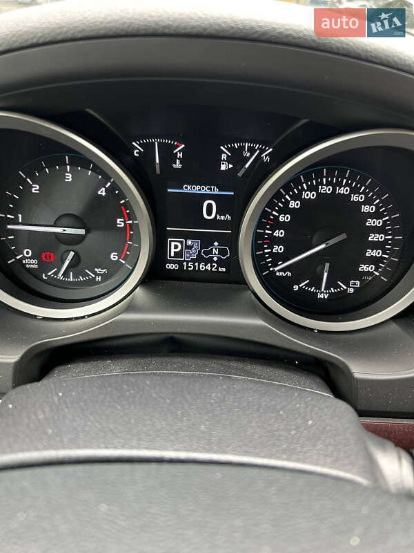 Внедорожник / Кроссовер Toyota Land Cruiser 2014 в Днепре