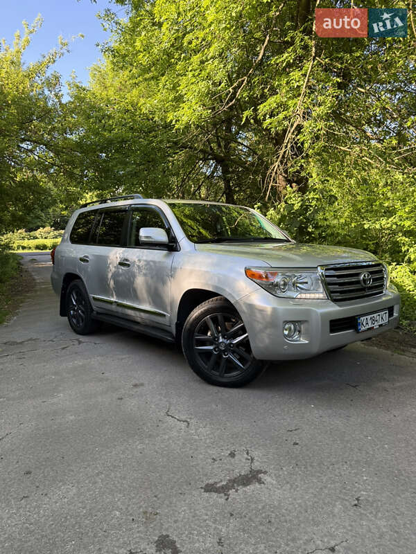 Позашляховик / Кросовер Toyota Land Cruiser 2013 в Луцьку