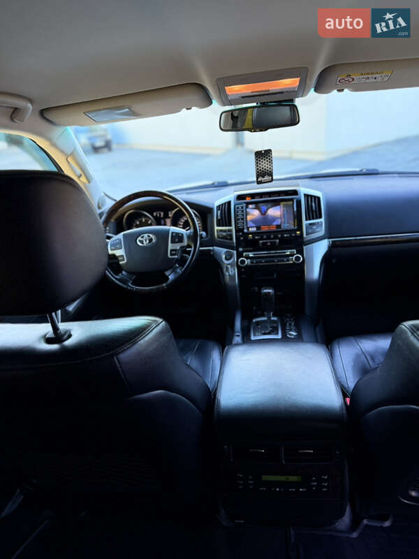 Позашляховик / Кросовер Toyota Land Cruiser 2013 в Луцьку