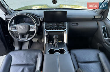 Позашляховик / Кросовер Toyota Land Cruiser 2023 в 