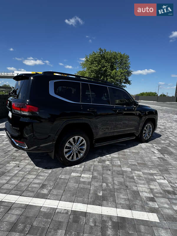 Внедорожник / Кроссовер Toyota Land Cruiser 2023 в Киеве