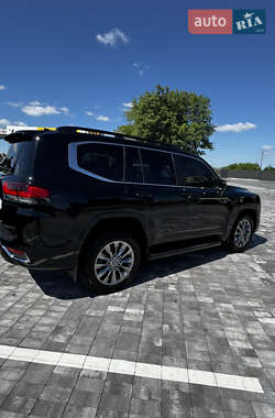 Внедорожник / Кроссовер Toyota Land Cruiser 2023 в 