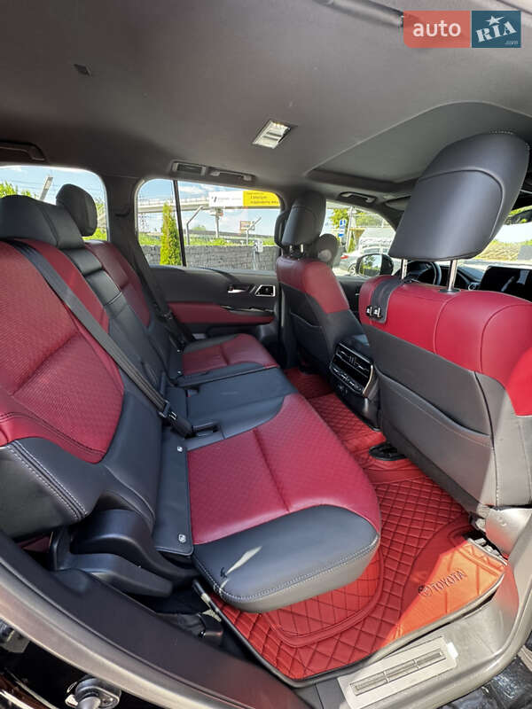 Внедорожник / Кроссовер Toyota Land Cruiser 2023 в Киеве