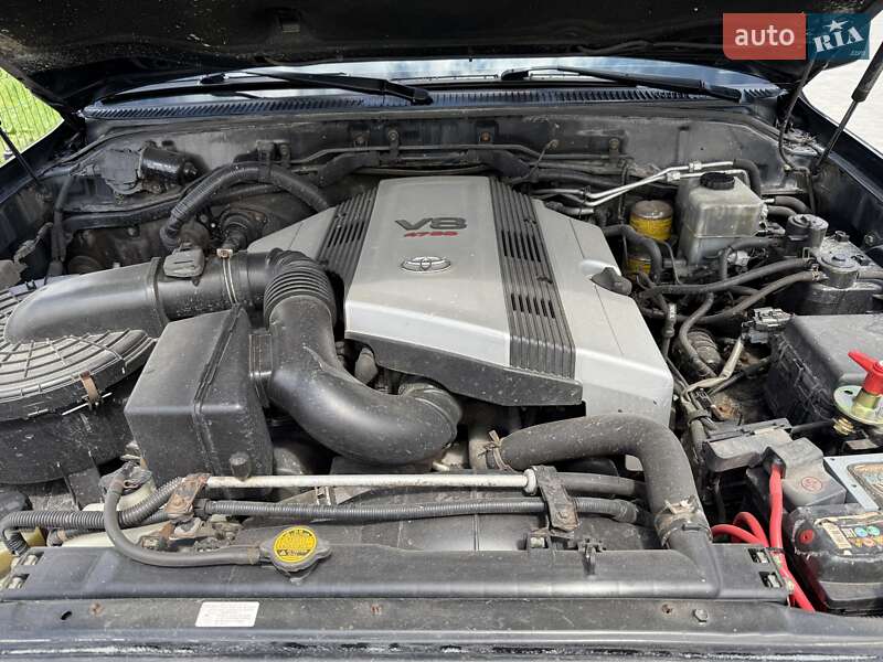 Позашляховик / Кросовер Toyota Land Cruiser 2006 в Звягелі