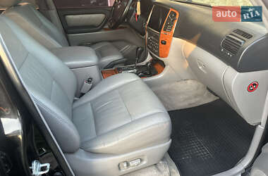 Внедорожник / Кроссовер Toyota Land Cruiser 2002 в 