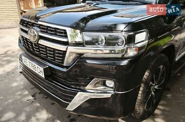 Внедорожник / Кроссовер Toyota Land Cruiser 2020 в 