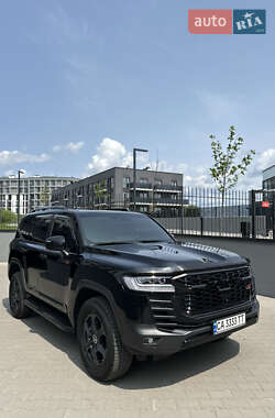 Внедорожник / Кроссовер Toyota Land Cruiser 2022 в 