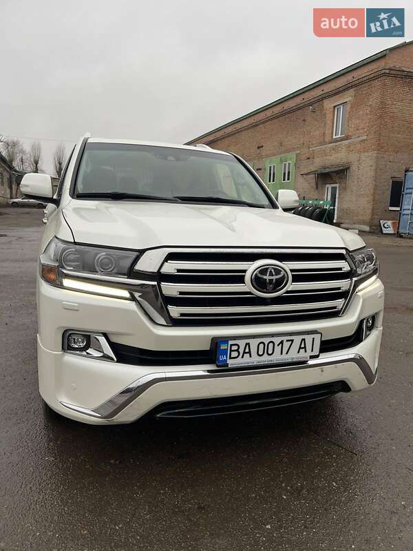 Внедорожник / Кроссовер Toyota Land Cruiser 2017 в Кропивницком