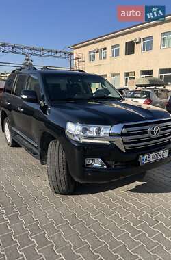 Внедорожник / Кроссовер Toyota Land Cruiser 2020 в 