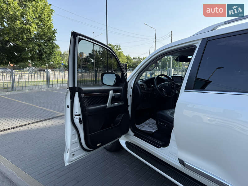Внедорожник / Кроссовер Toyota Land Cruiser 2017 в Харькове
