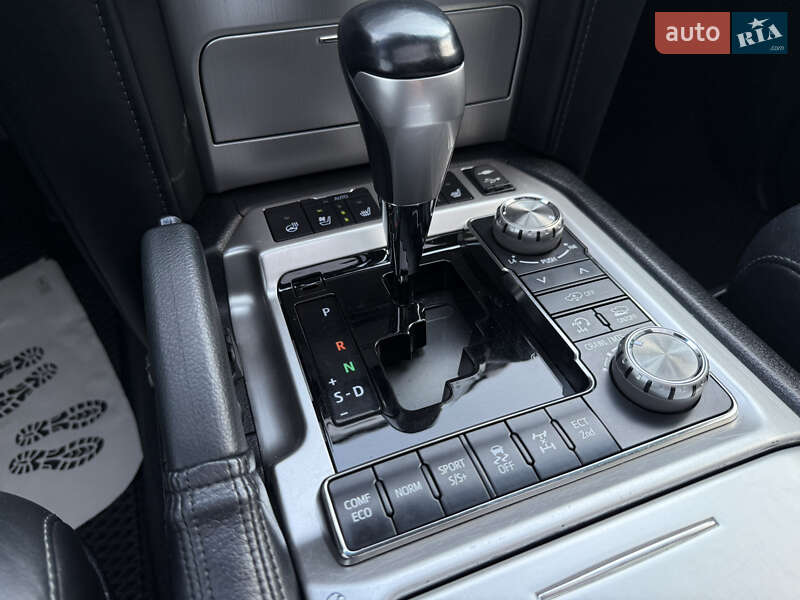 Внедорожник / Кроссовер Toyota Land Cruiser 2017 в Харькове