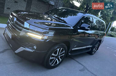 Внедорожник / Кроссовер Toyota Land Cruiser 2008 в 