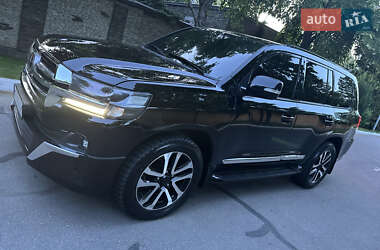 Внедорожник / Кроссовер Toyota Land Cruiser 2008 в 
