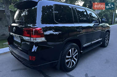 Внедорожник / Кроссовер Toyota Land Cruiser 2008 в 