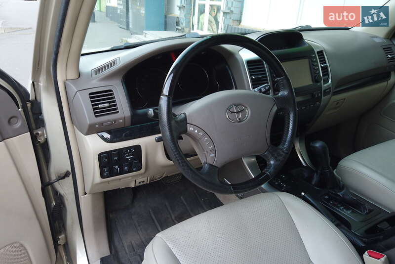 Внедорожник / Кроссовер Toyota Land Cruiser 2008 в Киеве