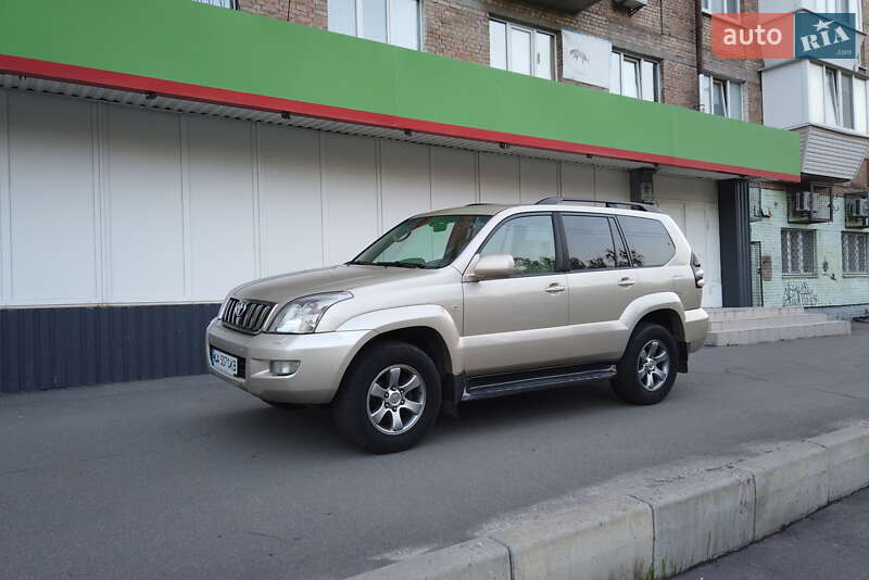 Внедорожник / Кроссовер Toyota Land Cruiser 2008 в Киеве