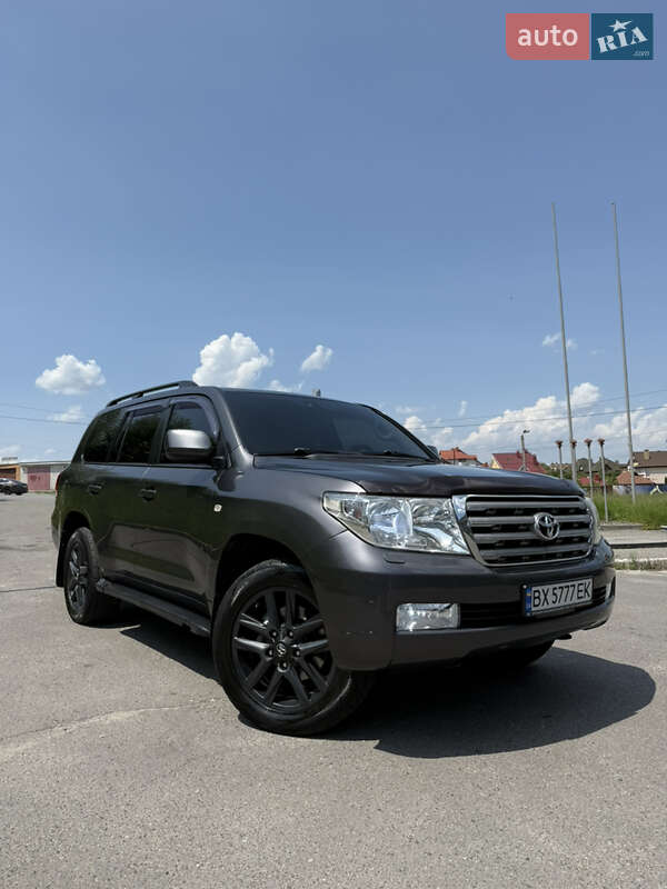Внедорожник / Кроссовер Toyota Land Cruiser 2008 в 