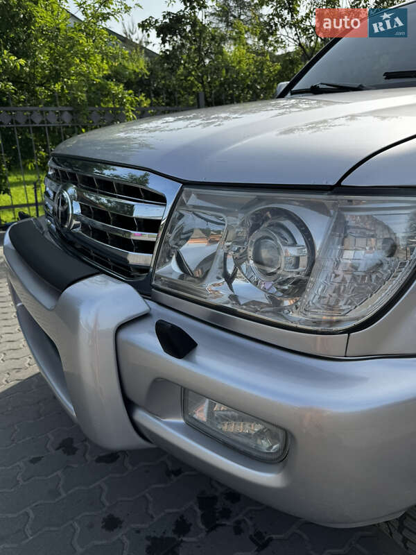 Внедорожник / Кроссовер Toyota Land Cruiser 2003 в Львове