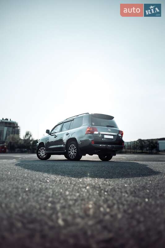 Внедорожник / Кроссовер Toyota Land Cruiser 2008 в Ужгороде