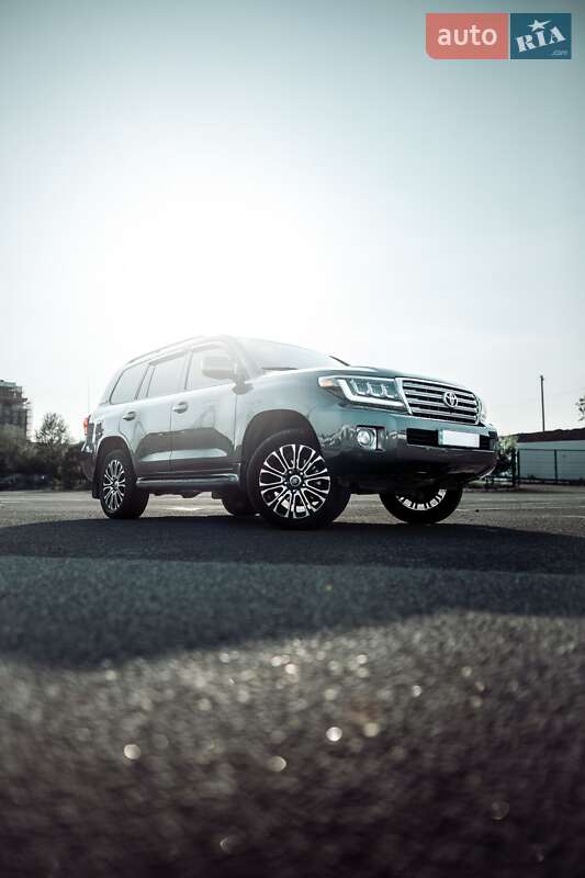 Внедорожник / Кроссовер Toyota Land Cruiser 2008 в Ужгороде