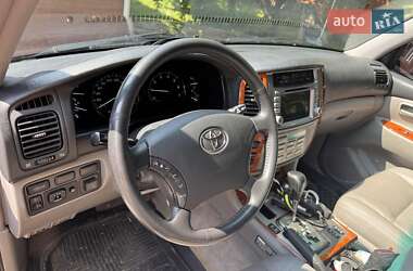 Внедорожник / Кроссовер Toyota Land Cruiser 2004 в 