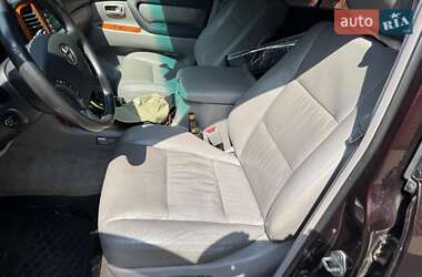 Внедорожник / Кроссовер Toyota Land Cruiser 2004 в 