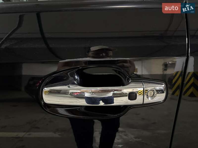 Внедорожник / Кроссовер Toyota Land Cruiser 2012 в Киеве